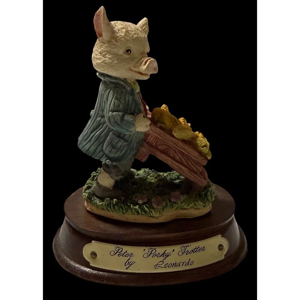 Peter Porky Trotter Leonardo Figurine Pig Resin Statue Wood Base Vintage Collect
